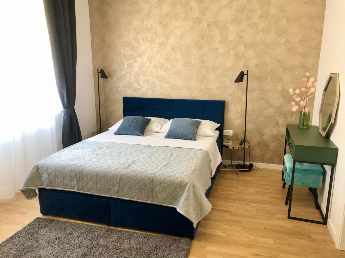 Hedone City Luxury Apartments With Free Parking Pula Bagian luar foto
