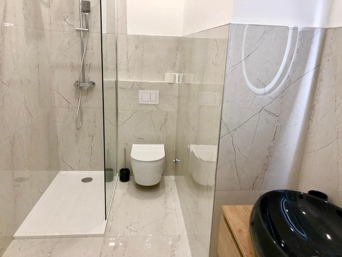 Hedone City Luxury Apartments With Free Parking Pula Bagian luar foto