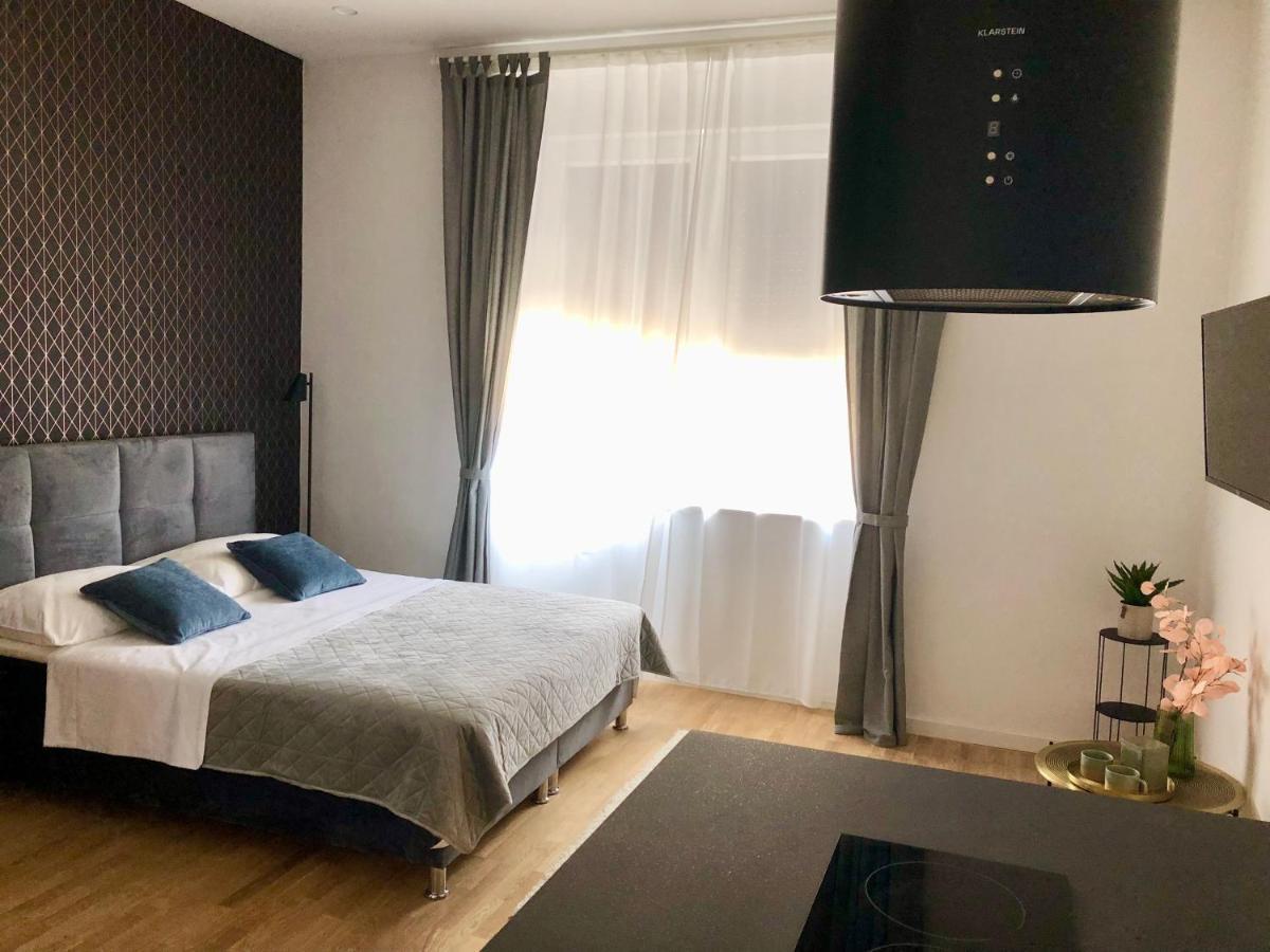 Hedone City Luxury Apartments With Free Parking Pula Bagian luar foto