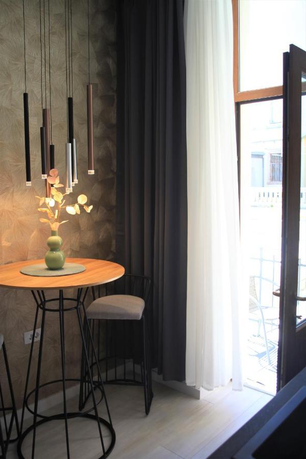 Hedone City Luxury Apartments With Free Parking Pula Bagian luar foto